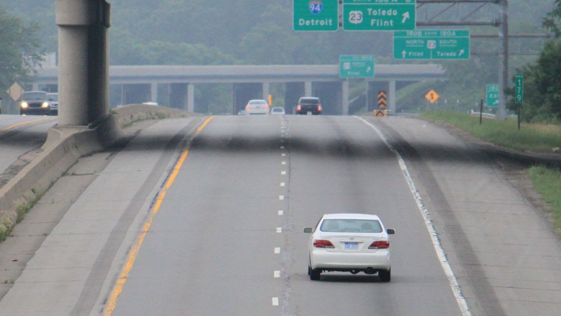 File:Interstate 94 & U.S. 23 interchange.JPG