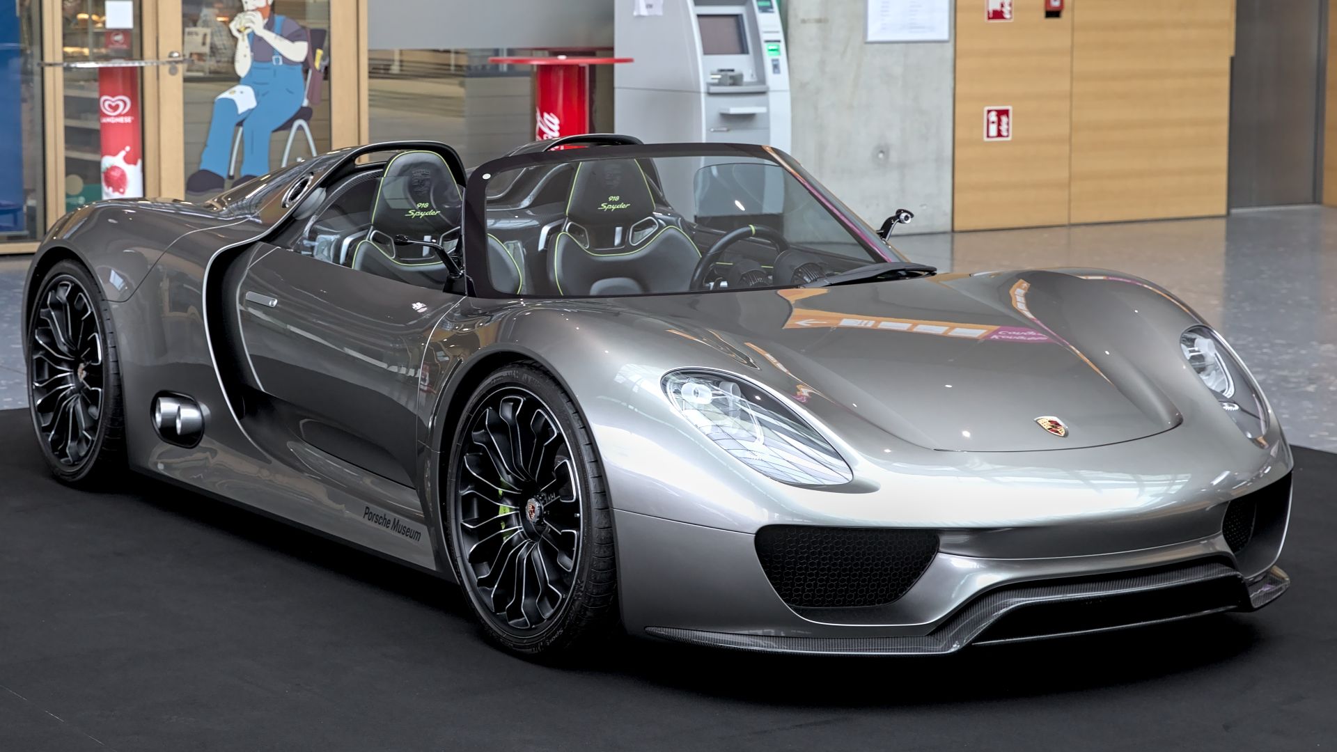 File:Porsche 918 Spyder concept 1X7A6623.jpg