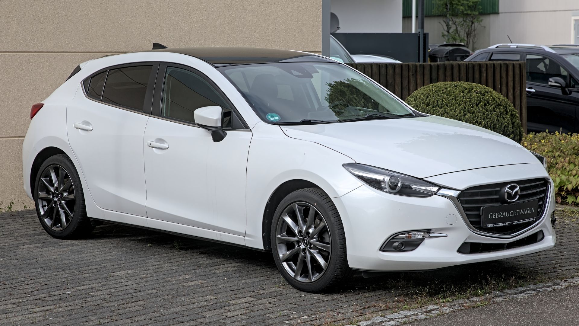 File:Mazda3 (BN) 1X7A7262.jpg