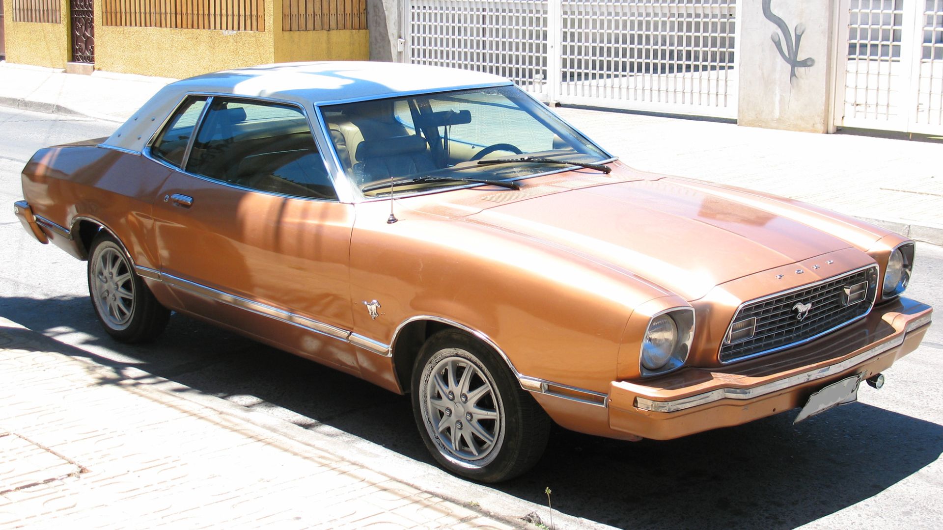 File:Ford Mustang II 1974 (9666292985).jpg