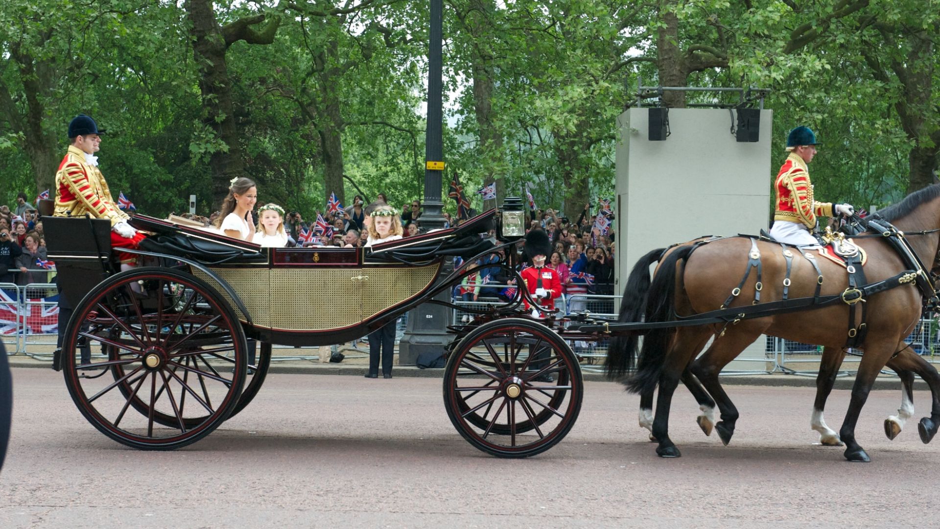 File:Carriage Wedding Prince William Kate Middleton.jpg