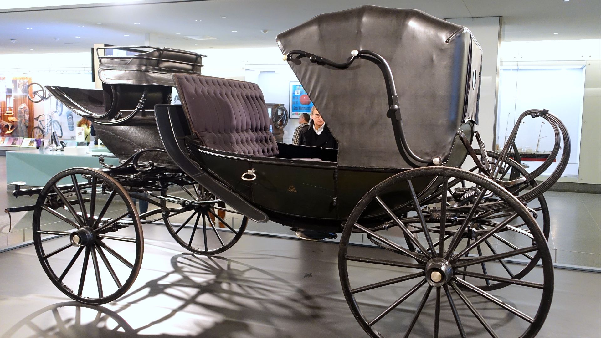File:Abraham Lincoln's carriage (barouche), c. 1860-1865, on loan from the Studebaker National Museum, view 2 - National Museum of American History - DSC00334.jpg