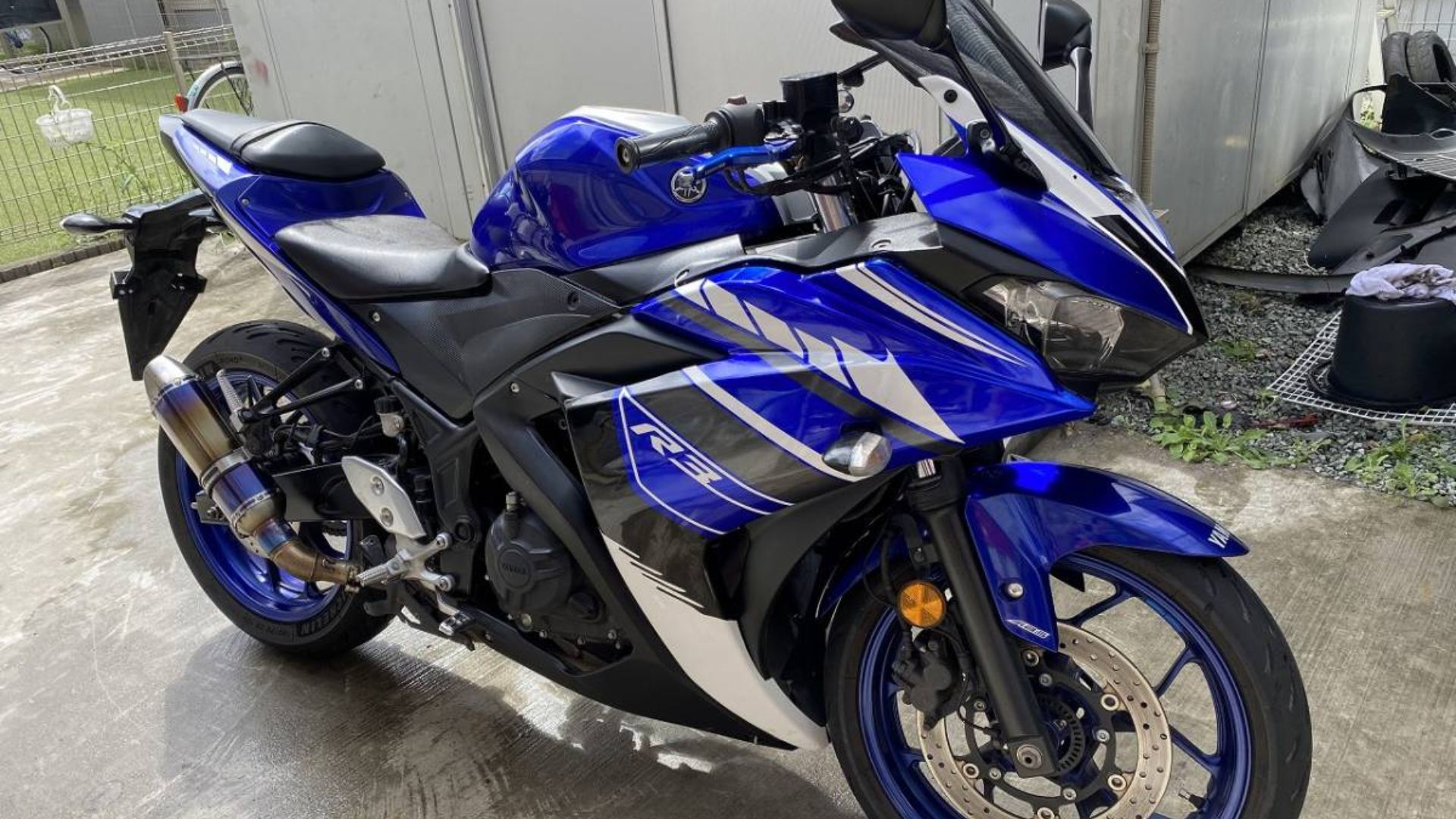 File:YZF-R3 2015.jpg