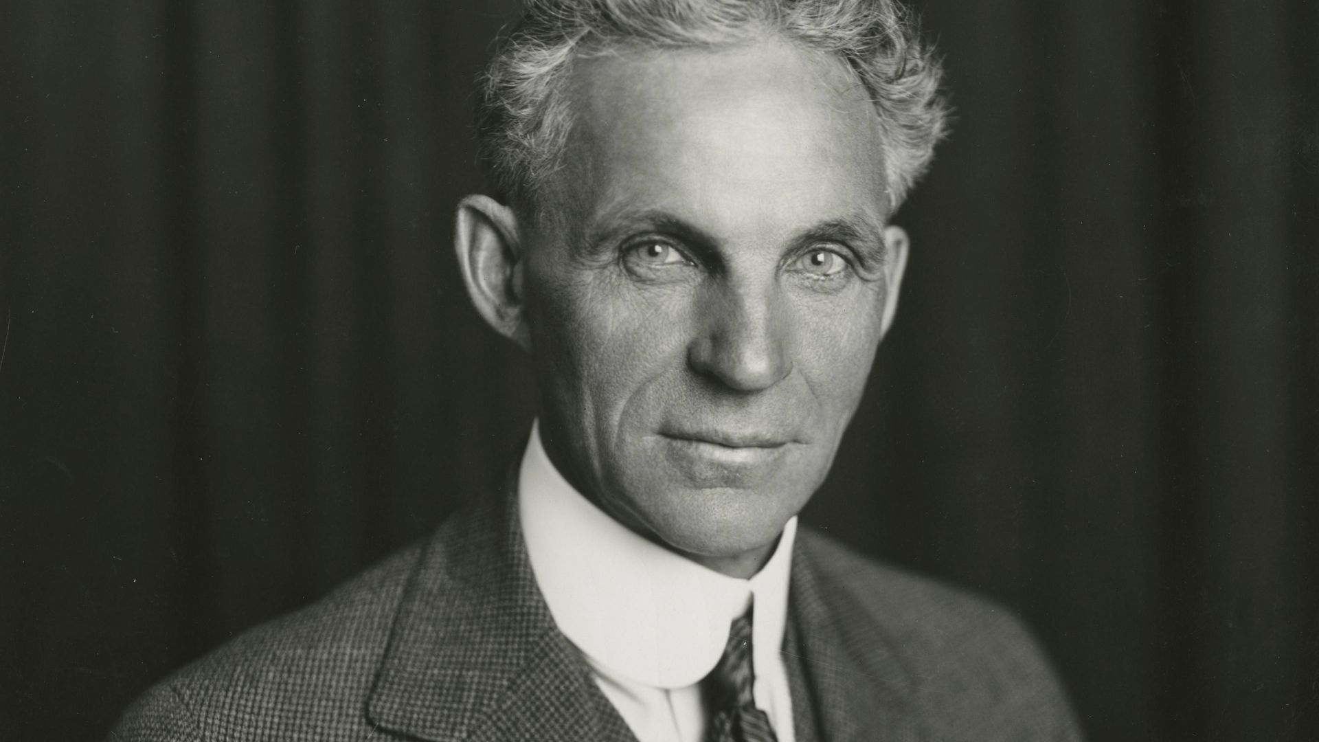 File:Henry Ford portrait 1915 original.png