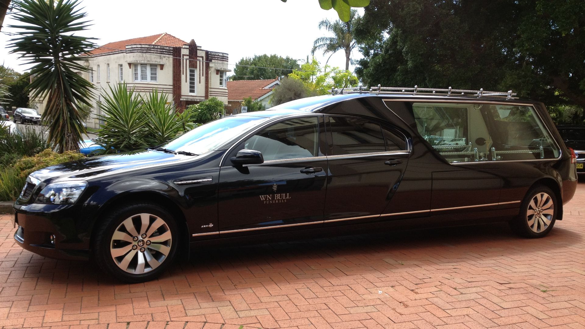 File:Holden Hearse 01.JPG
