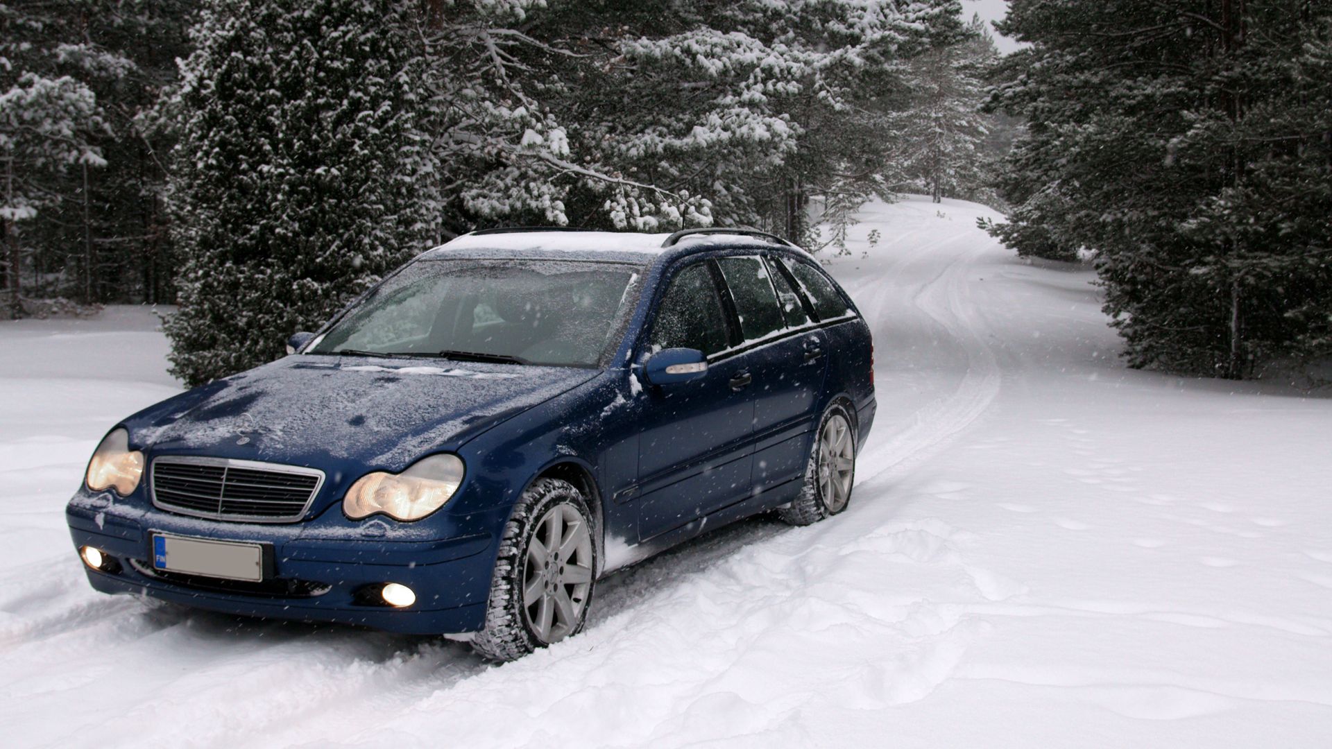 File:Mercedes-Benz S203 Yyteri.JPG