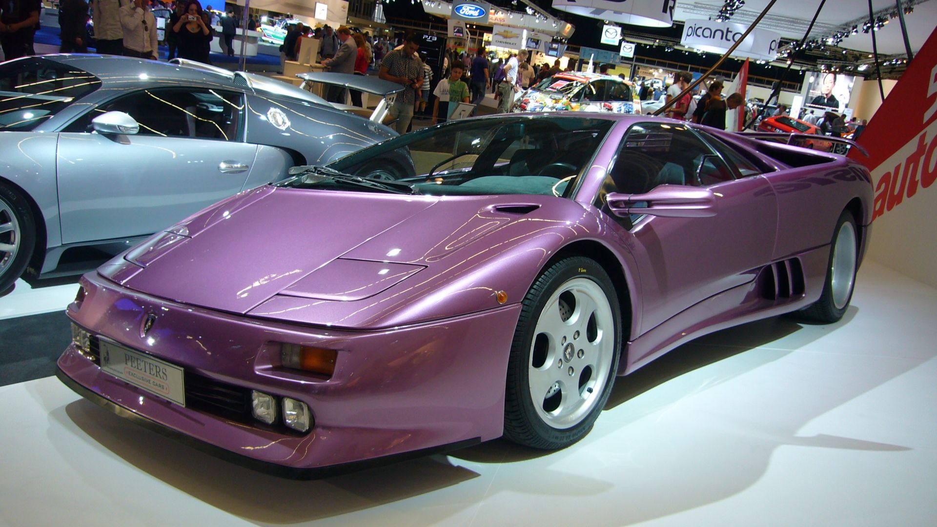 File:Lamborghini Diablo (14486997194).jpg