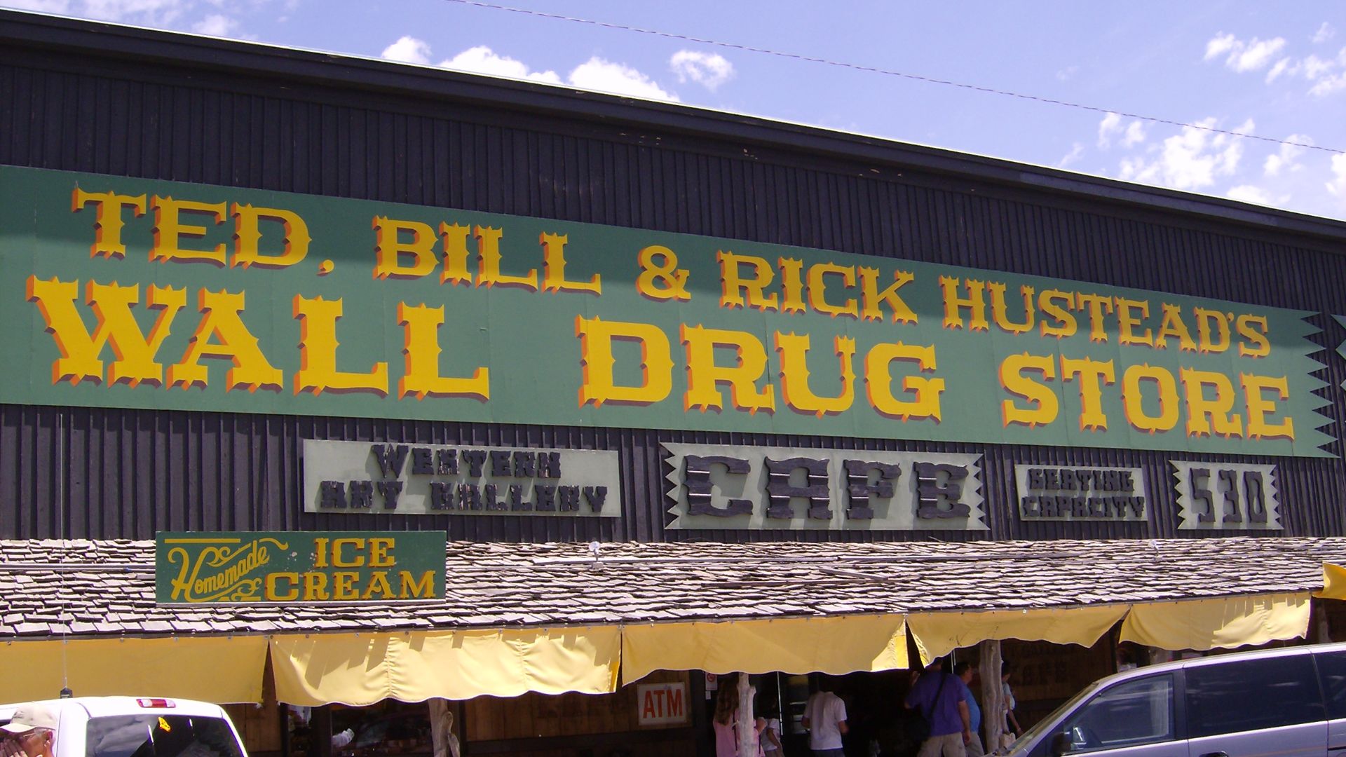 File:Wall Drug.JPG