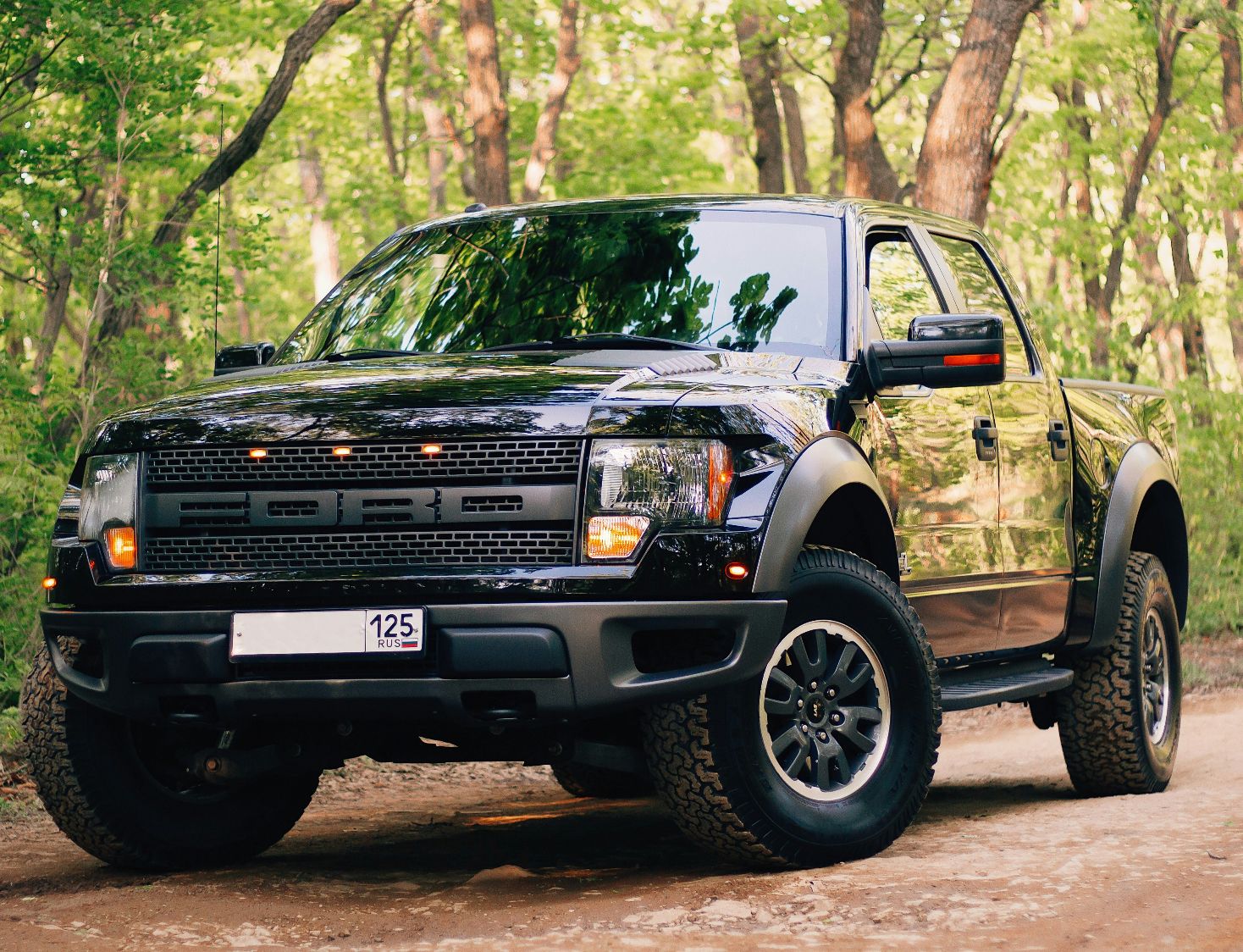 Whether Ford Can Ford Beat Toyota And Regain The Title For Top Automaker ...