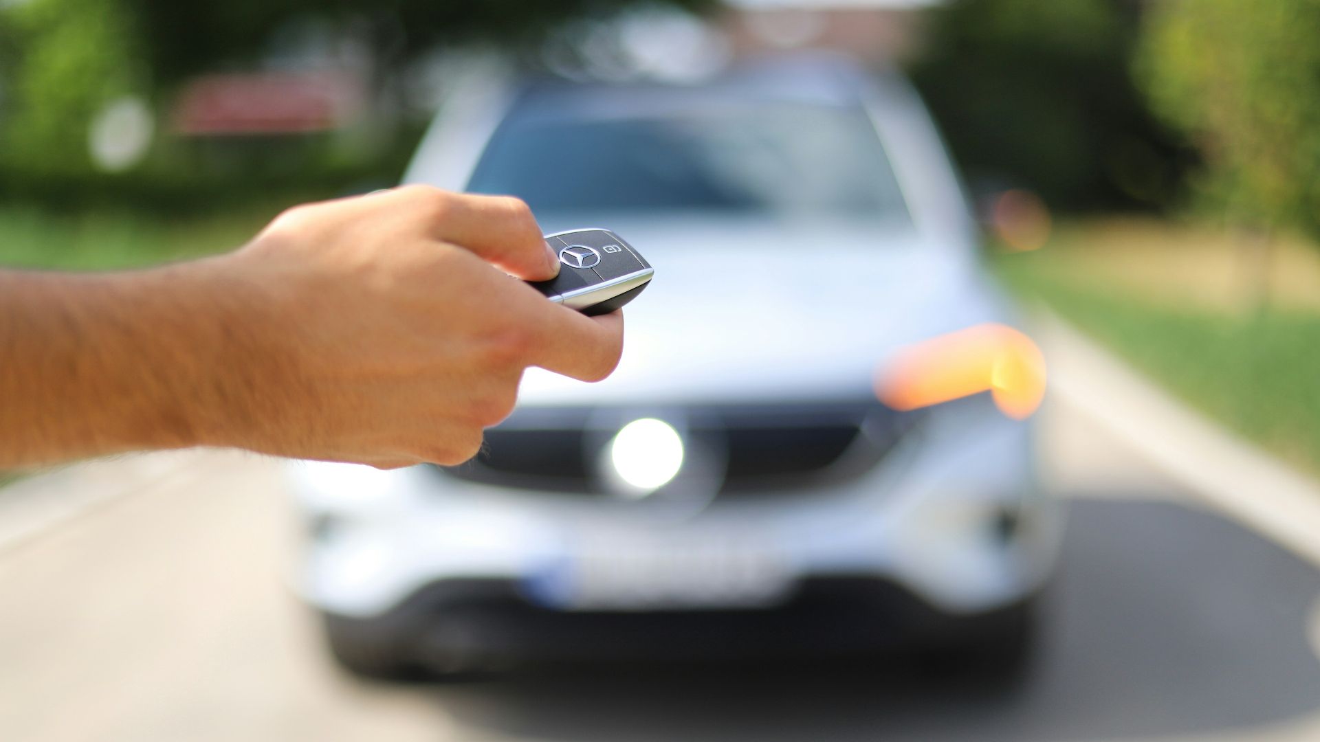 a hand holding a phone