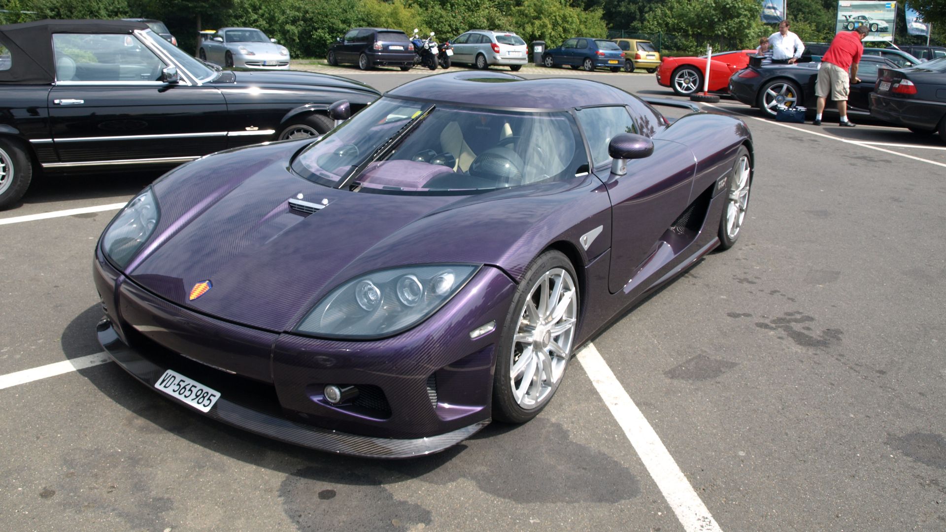 File:Purple Koenigsegg CCX fl.jpg