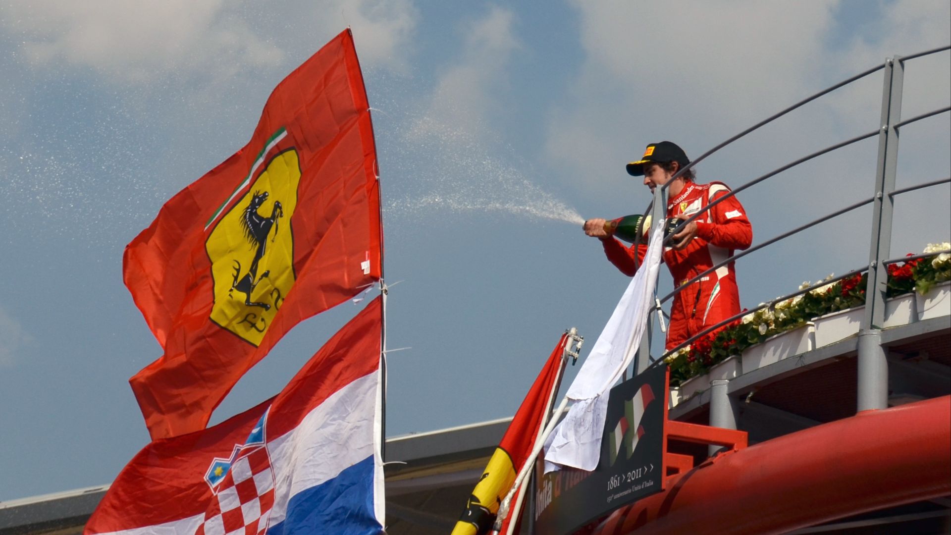 File:Fernando Alonso 2011 Itay podium.jpg