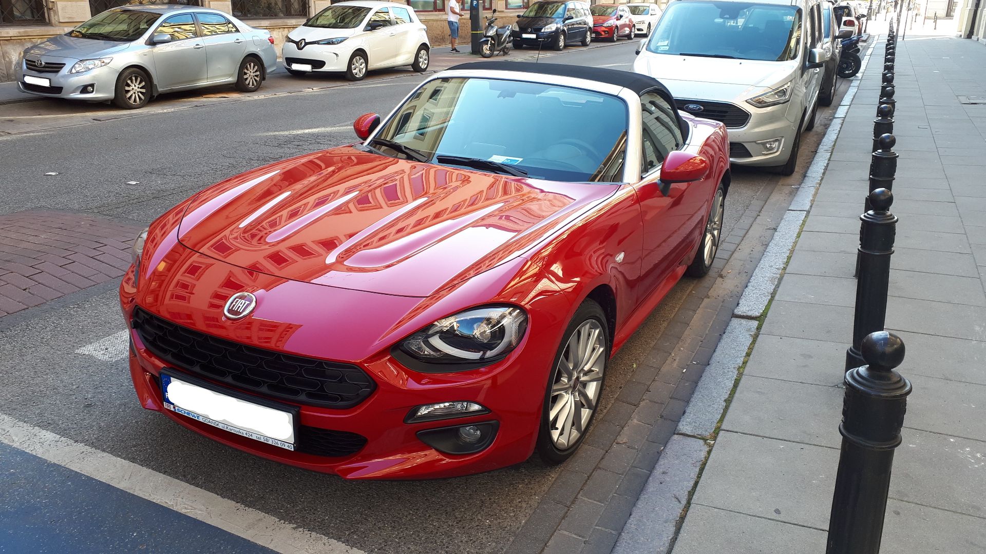 File:Fiat 124 Spider, WAW(1).jpg