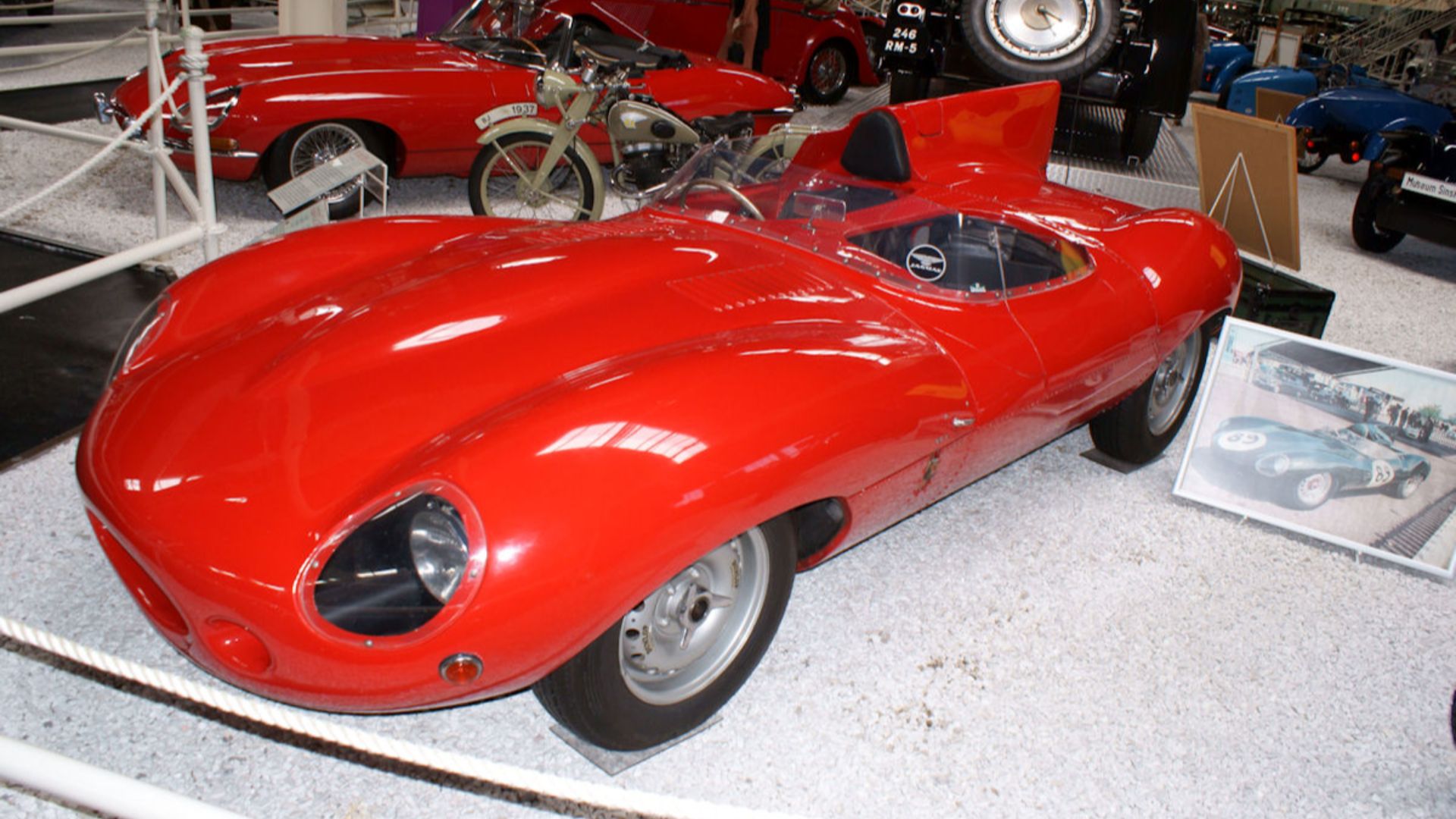 File:Jaguar D-Type 1954 LSideFront SATM 05June2013 (14414002010).jpg