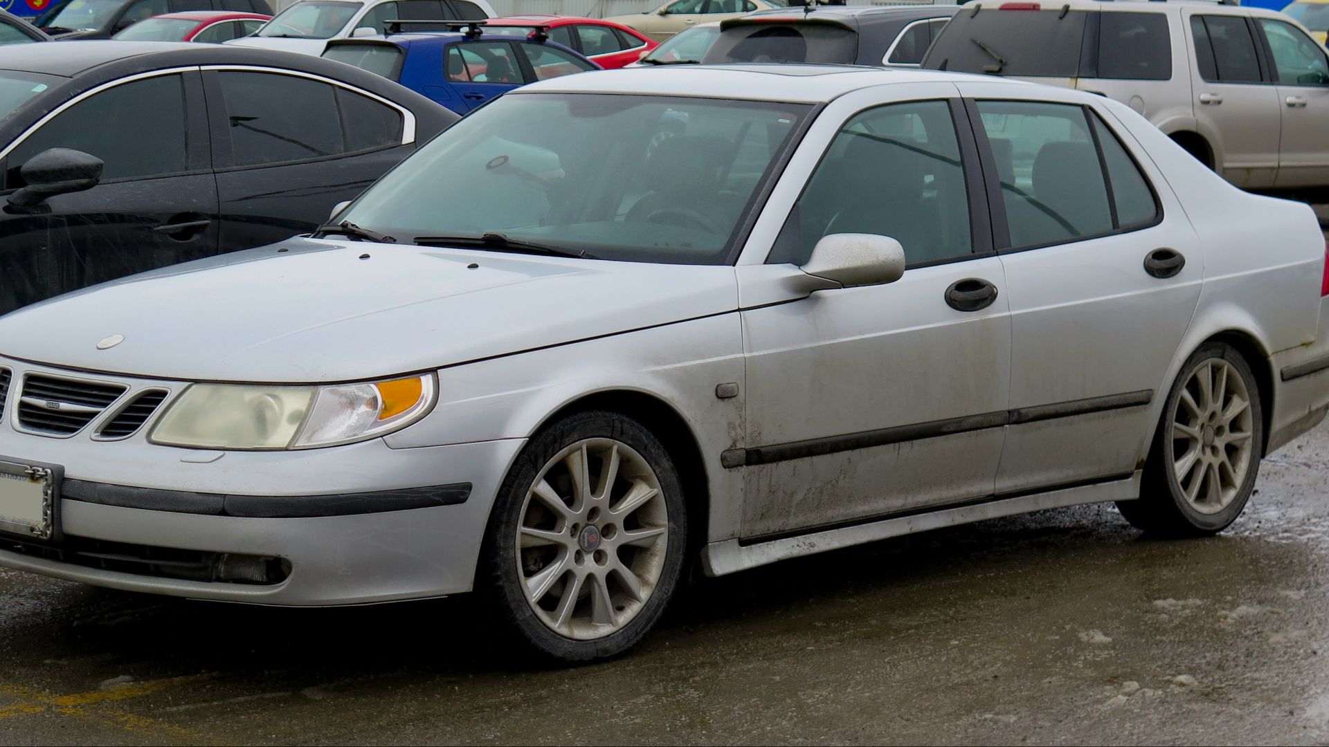 File:2003 Saab 9-5 Aero Sedan in Silver Metallic, Front Left, 03-16-2023.jpg