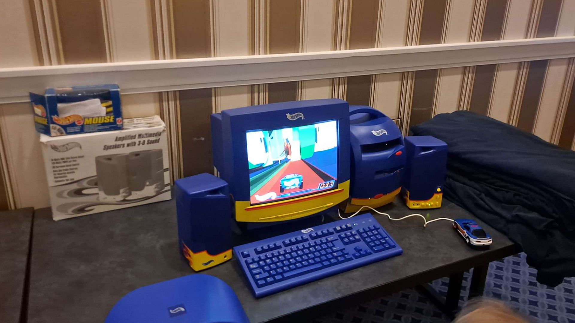 File:Hot Wheels computer MAGFest 2023.jpg
