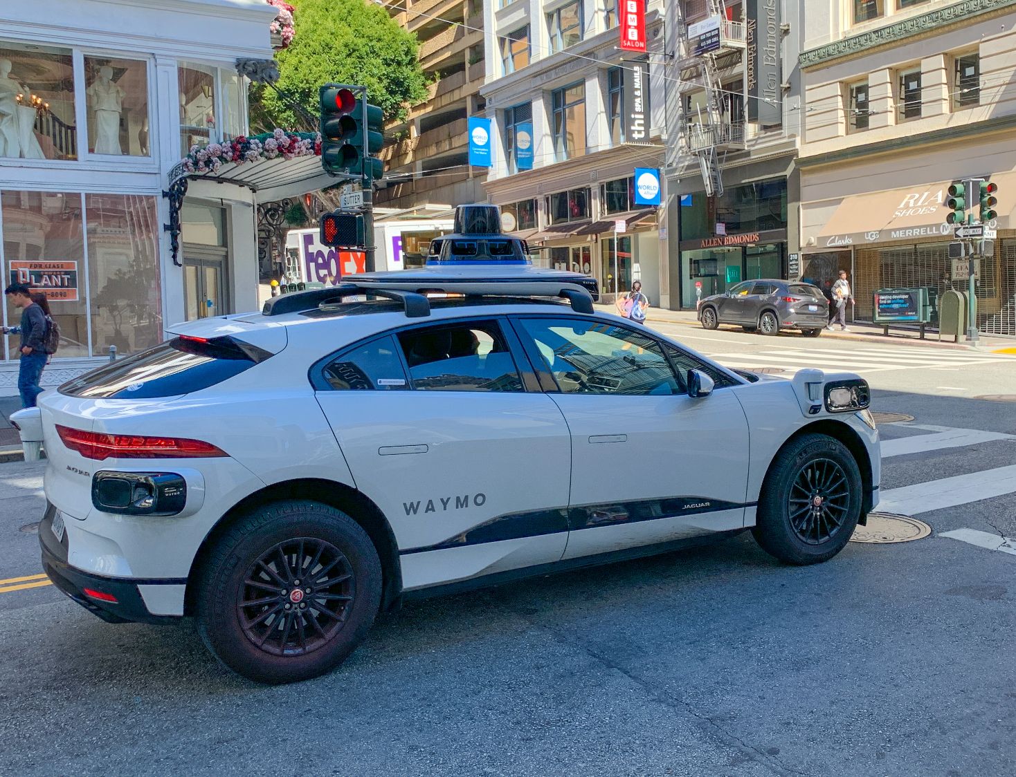 The Controversy Behind Driverless Cars - WealthyDriver
