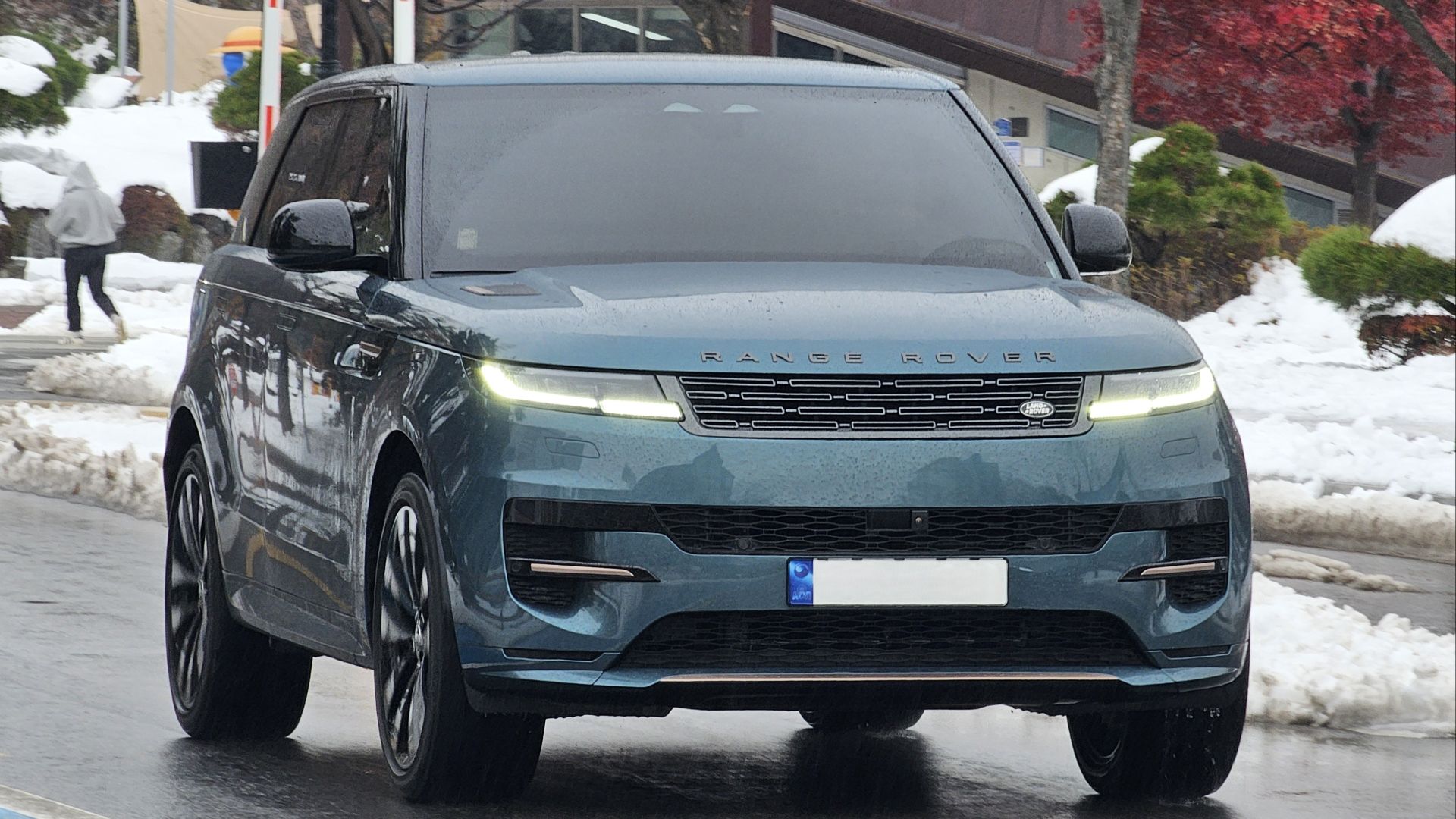 File:Land Rover Range Rover Sport L461 Varesine Blue (11).jpg