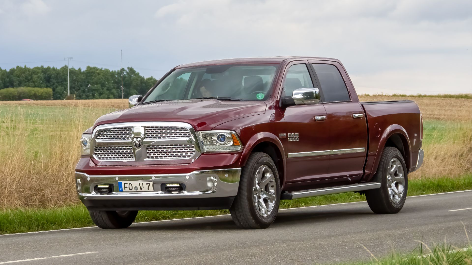 File:Leimershof US-Car-Treffen Ram 1500 Hemi Laramie -20220911-RM-153927.jpg