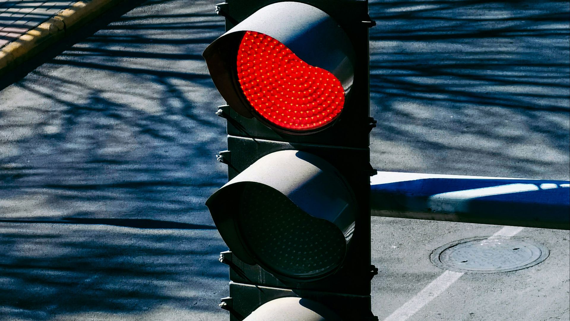 traffic light with red light