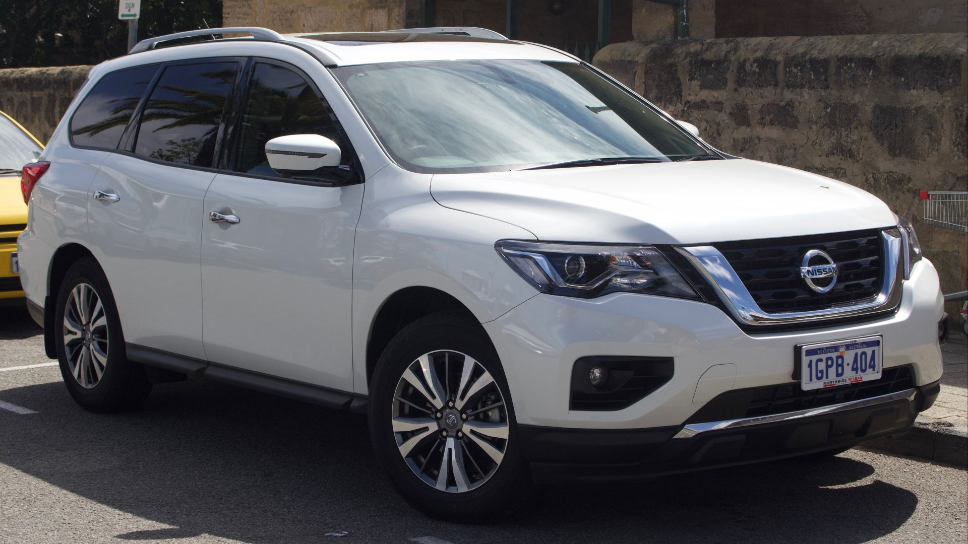 File:2018 Nissan Pathfinder (R52 MY18) ST-L wagon (2018-09-28) 01.jpg