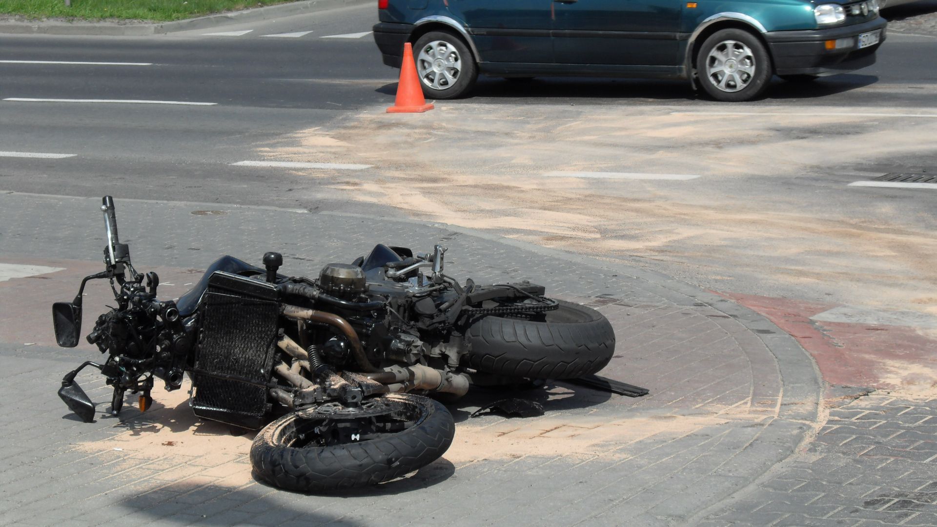 File:Crashed motorcycle in Gdańsk.JPG