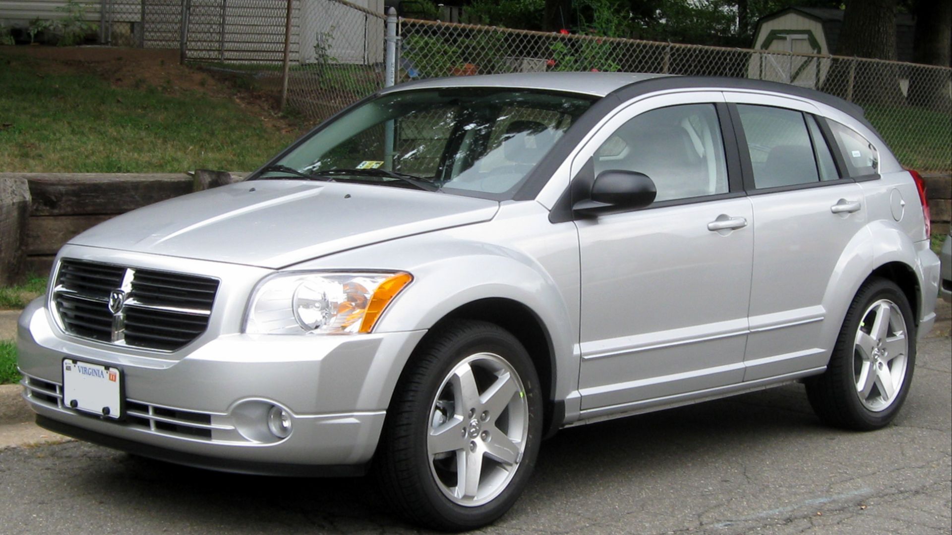 File:Dodge Caliber -- 09-07-2009.jpg