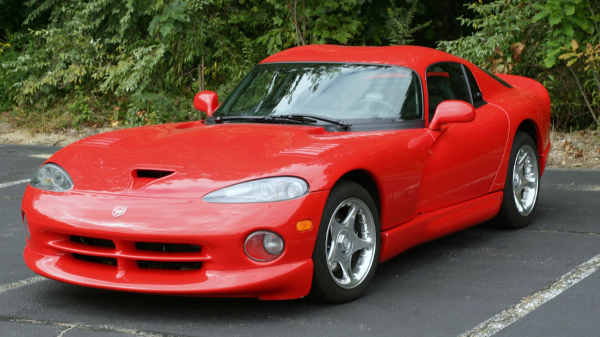 File:Red Dodge Viper GTS.jpg