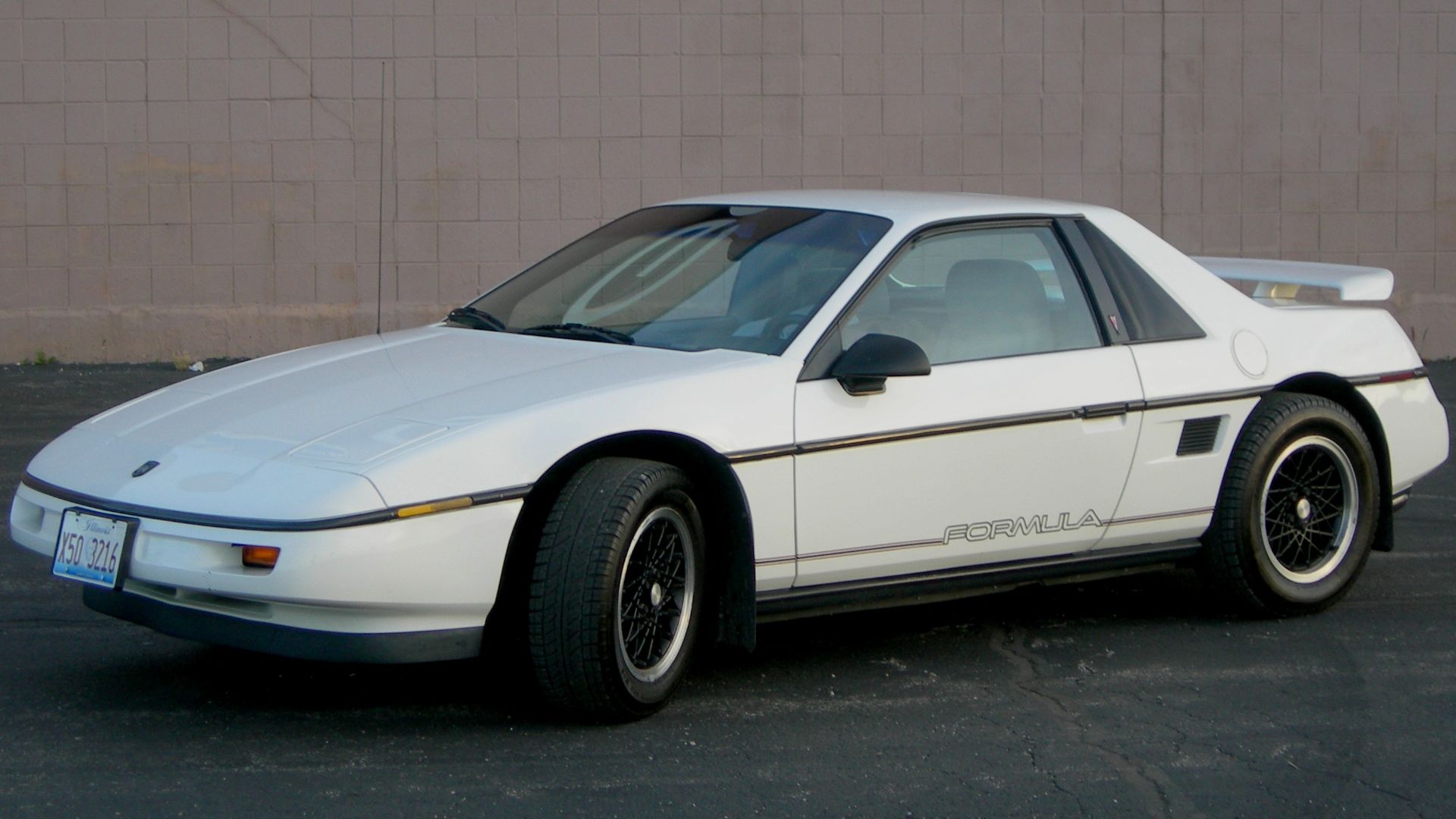 File:Fiero88.JPG