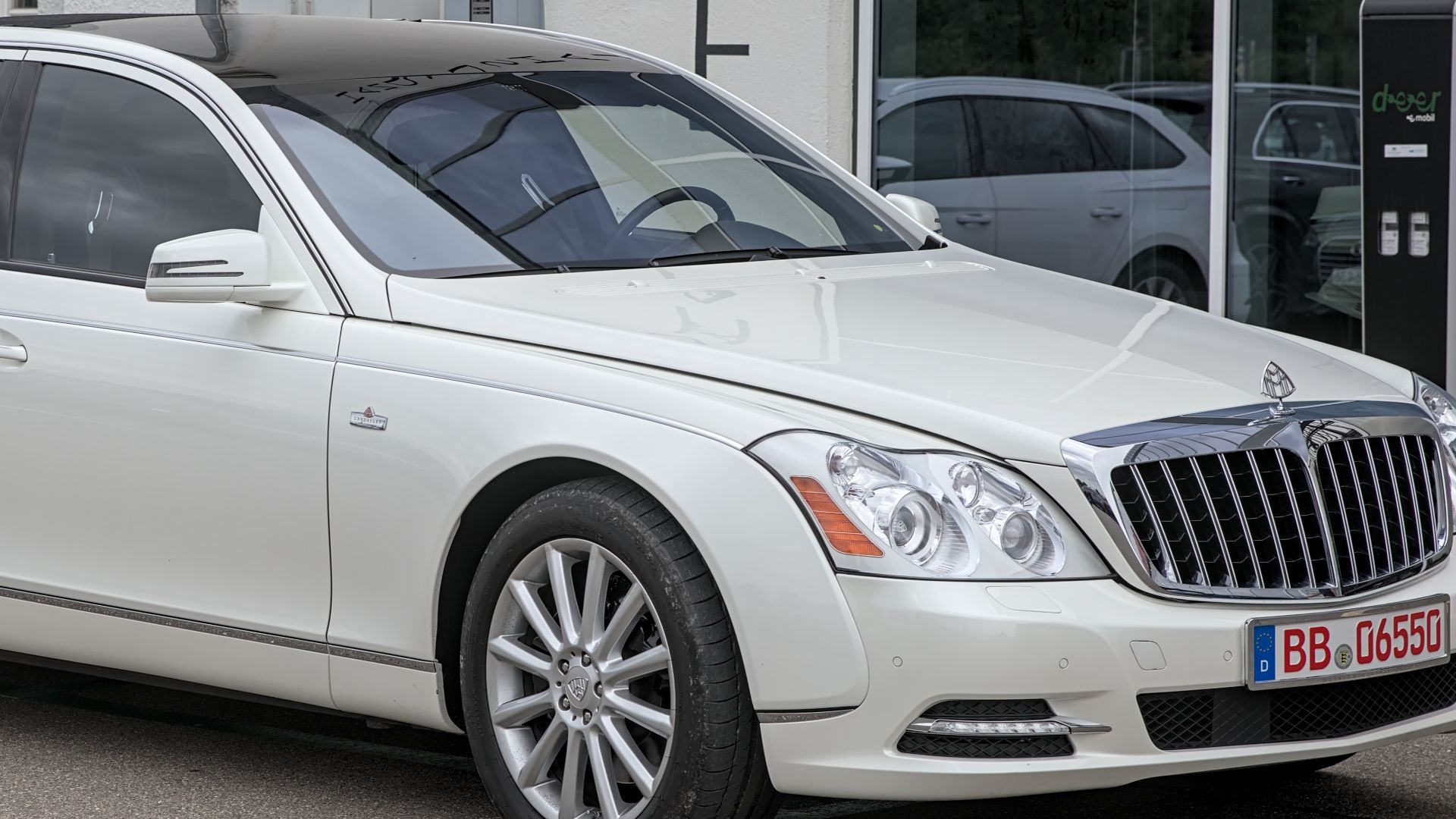 File:Maybach 62 S Landaulet 1X7A0315.jpg