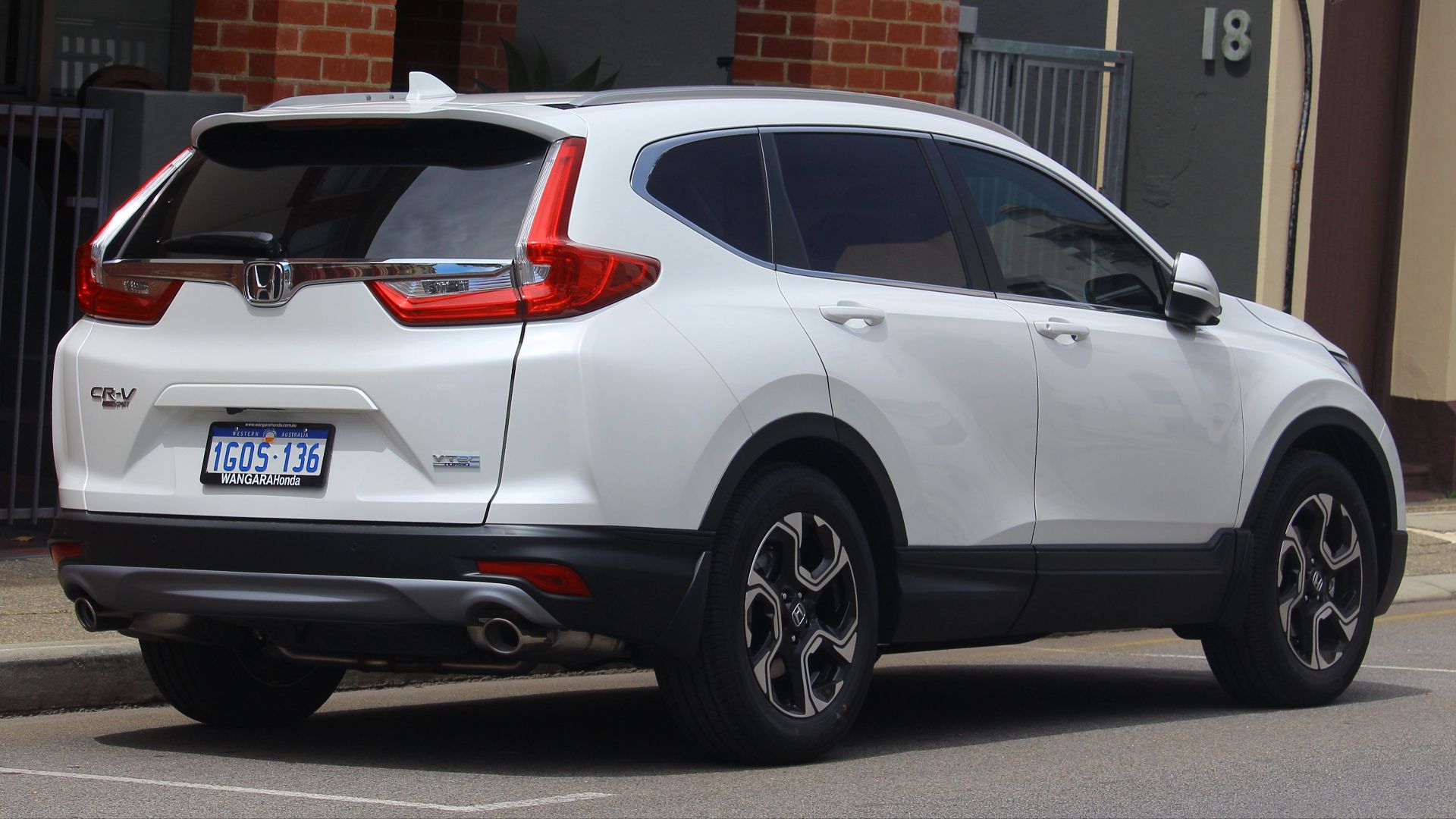 File:2018 Honda CR-V (RW MY18) +Sport 2WD wagon (2018-10-22) 02.jpg