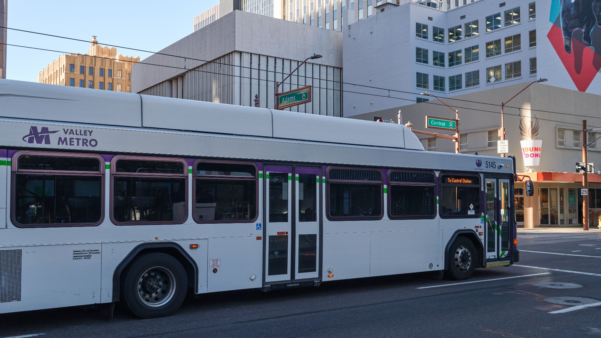File:Valley Metro Bus - Downtown Phoenix, Arizona (49441796646).jpg