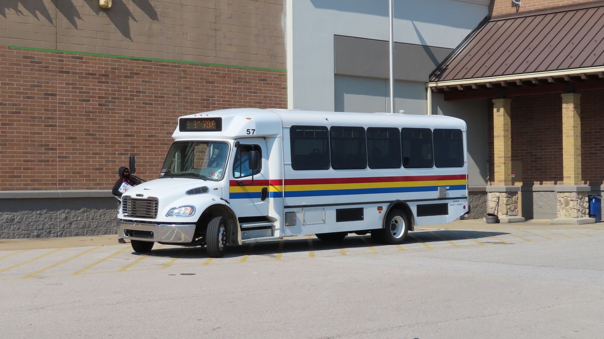 File:20201006 48 OVRTA EORTA bus, Tridelphia, West Virginia (50888575108).jpg