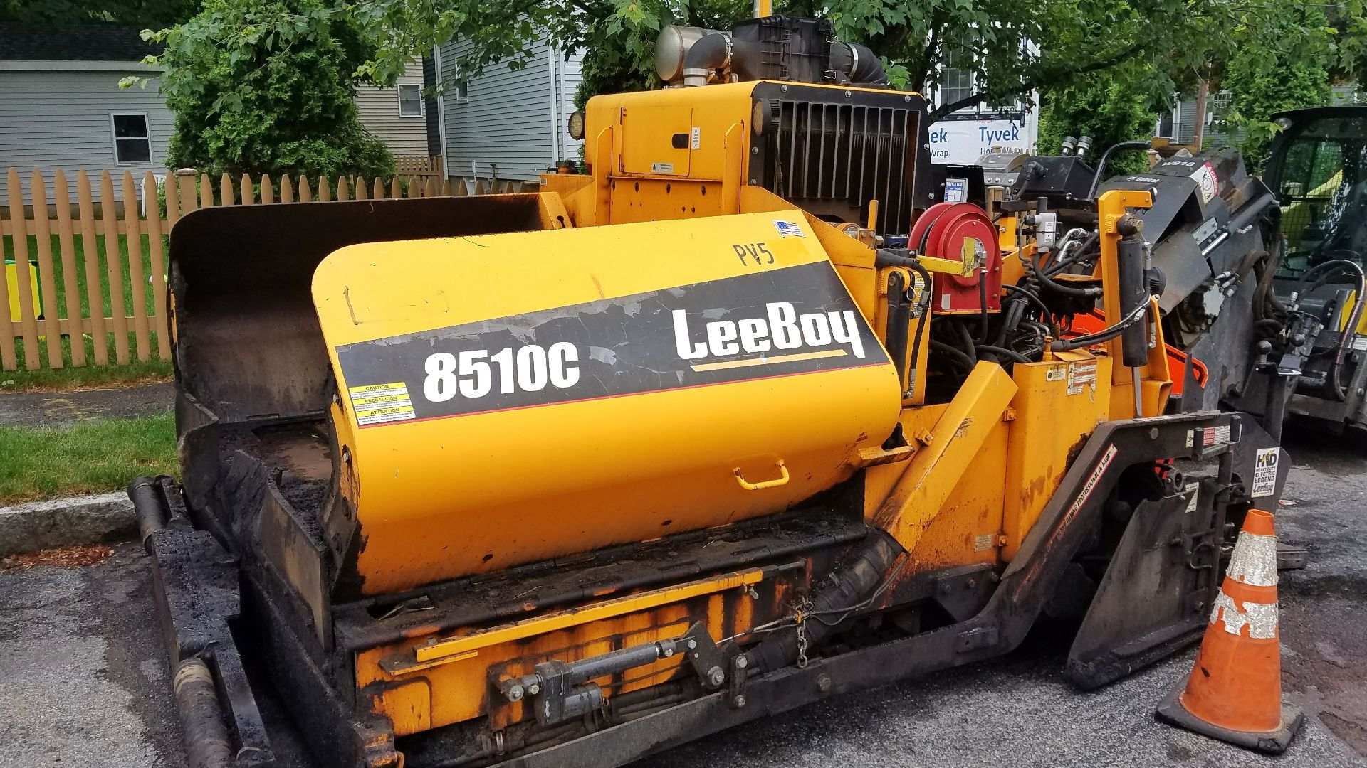 File:LeeBoy 8510C asphalt paver - Arlington, MA.jpg