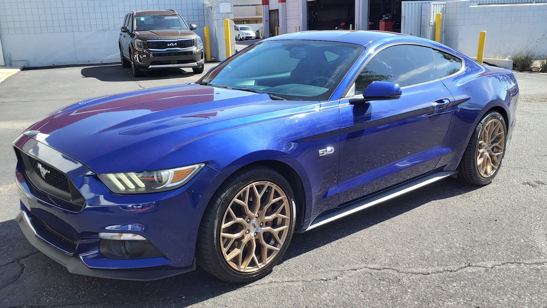 File:16 Ford Mustang GT Premium.jpg