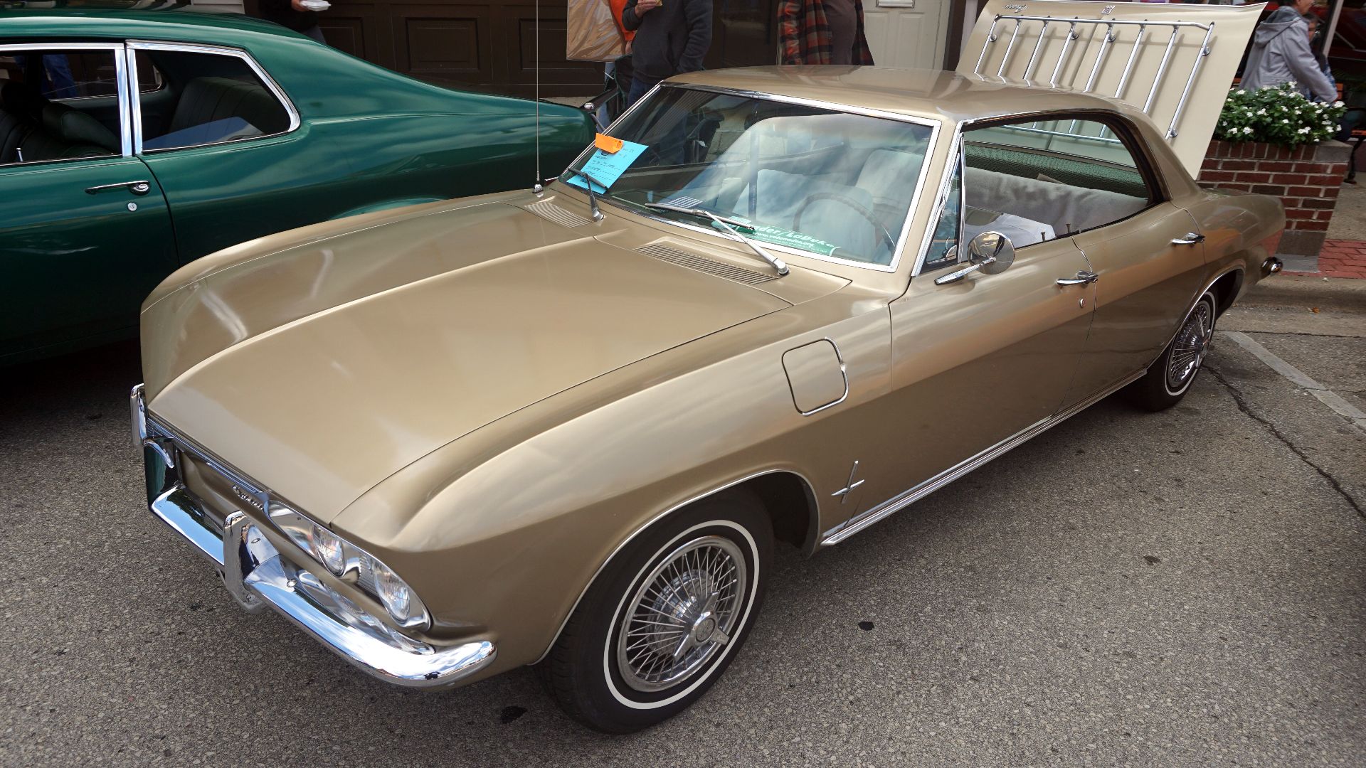 File:2022 Downtown West Allis Classic Car Show 069 (1966 Chevrolet Corvair Monza).jpg