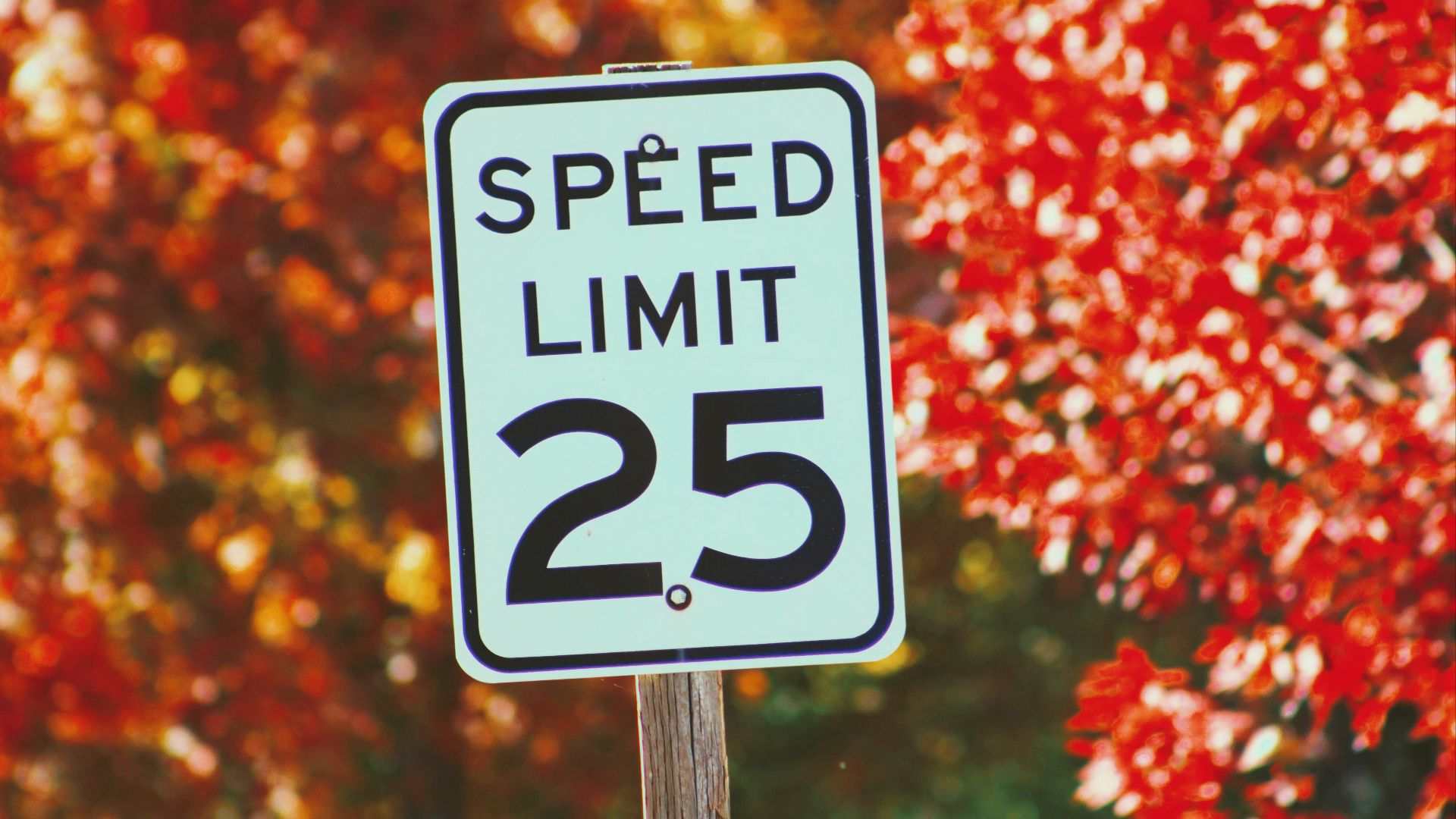 speed limit 25 sign
