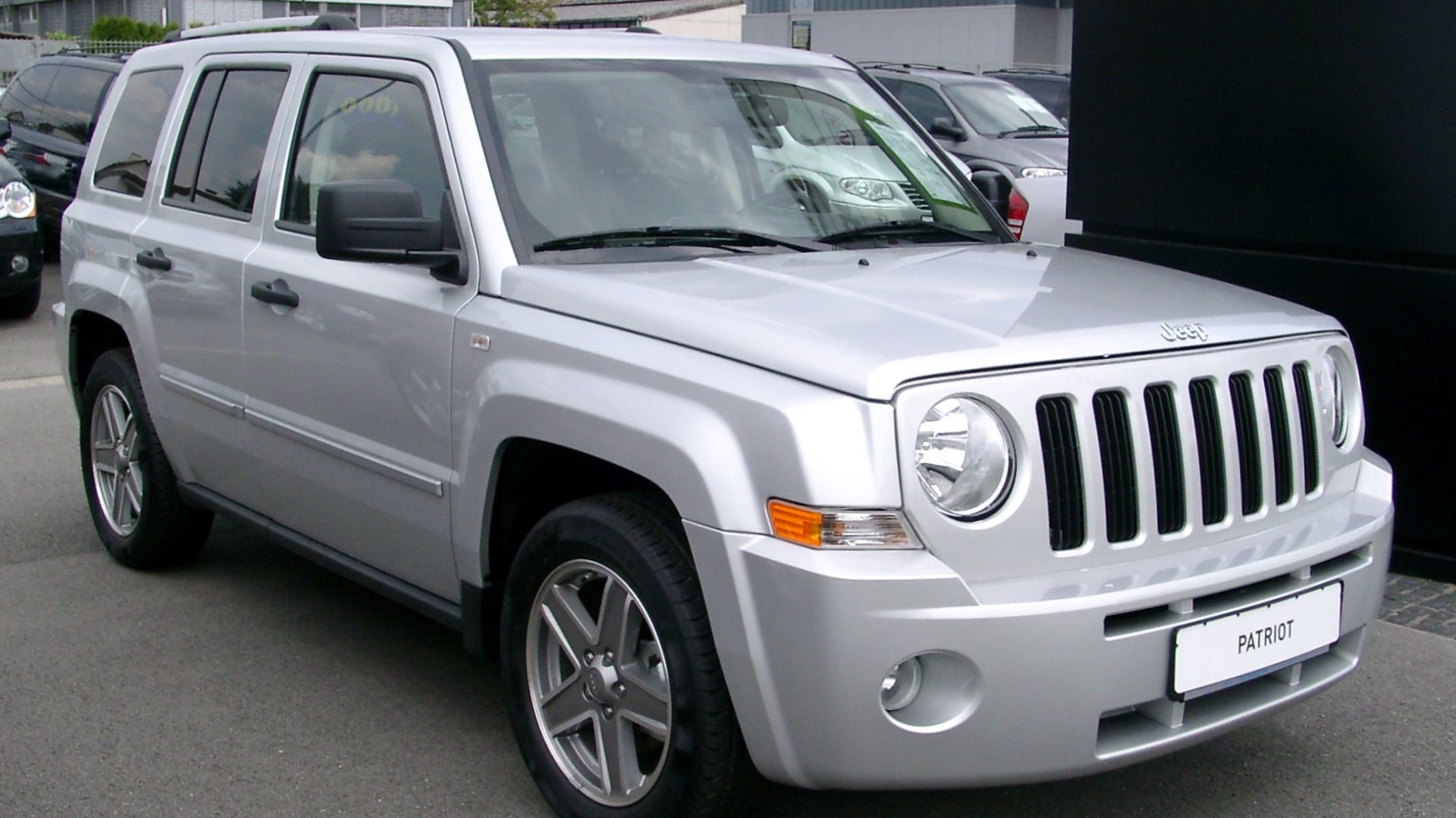 File:Jeep Patriot front 20080727.jpg