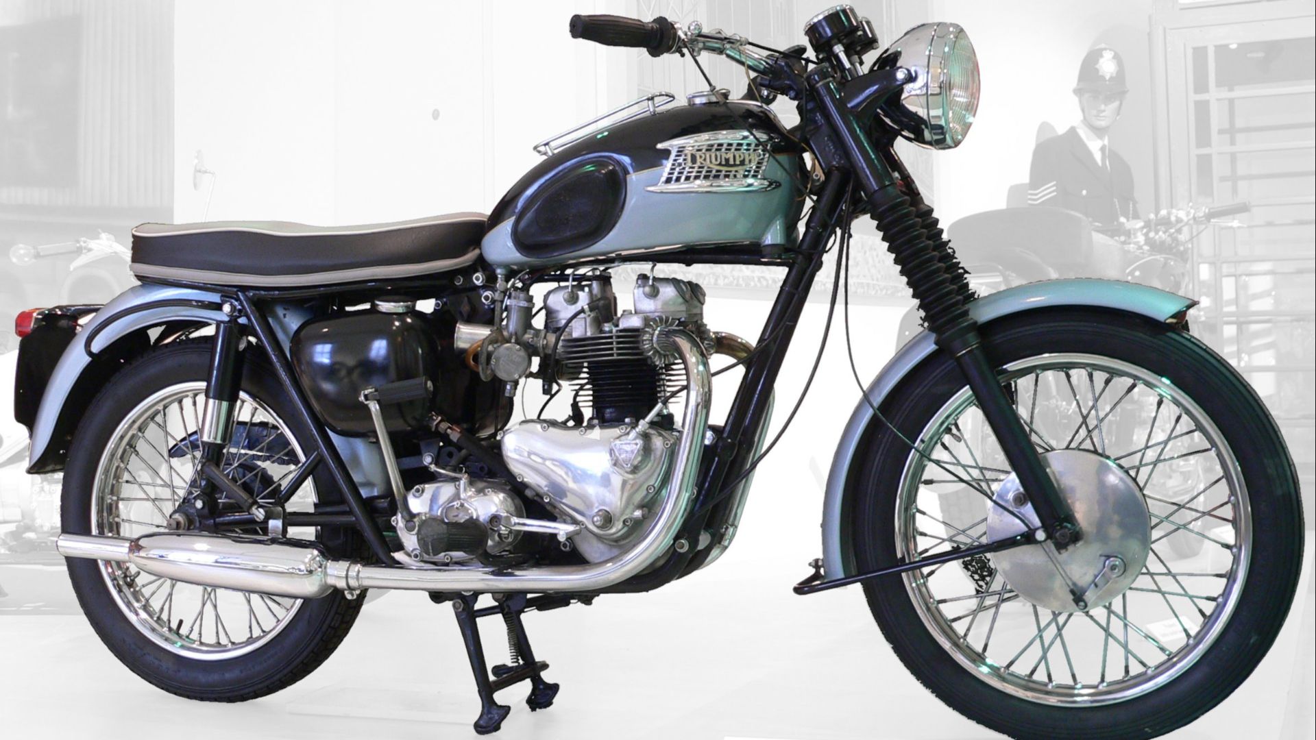 File:ZweiRadMuseumNSU Triumph Bonneville.JPG