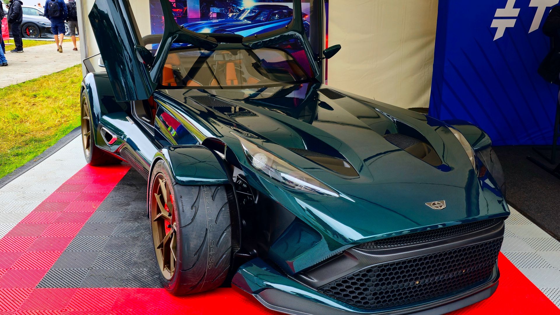 File:Donkervoort F22.jpg