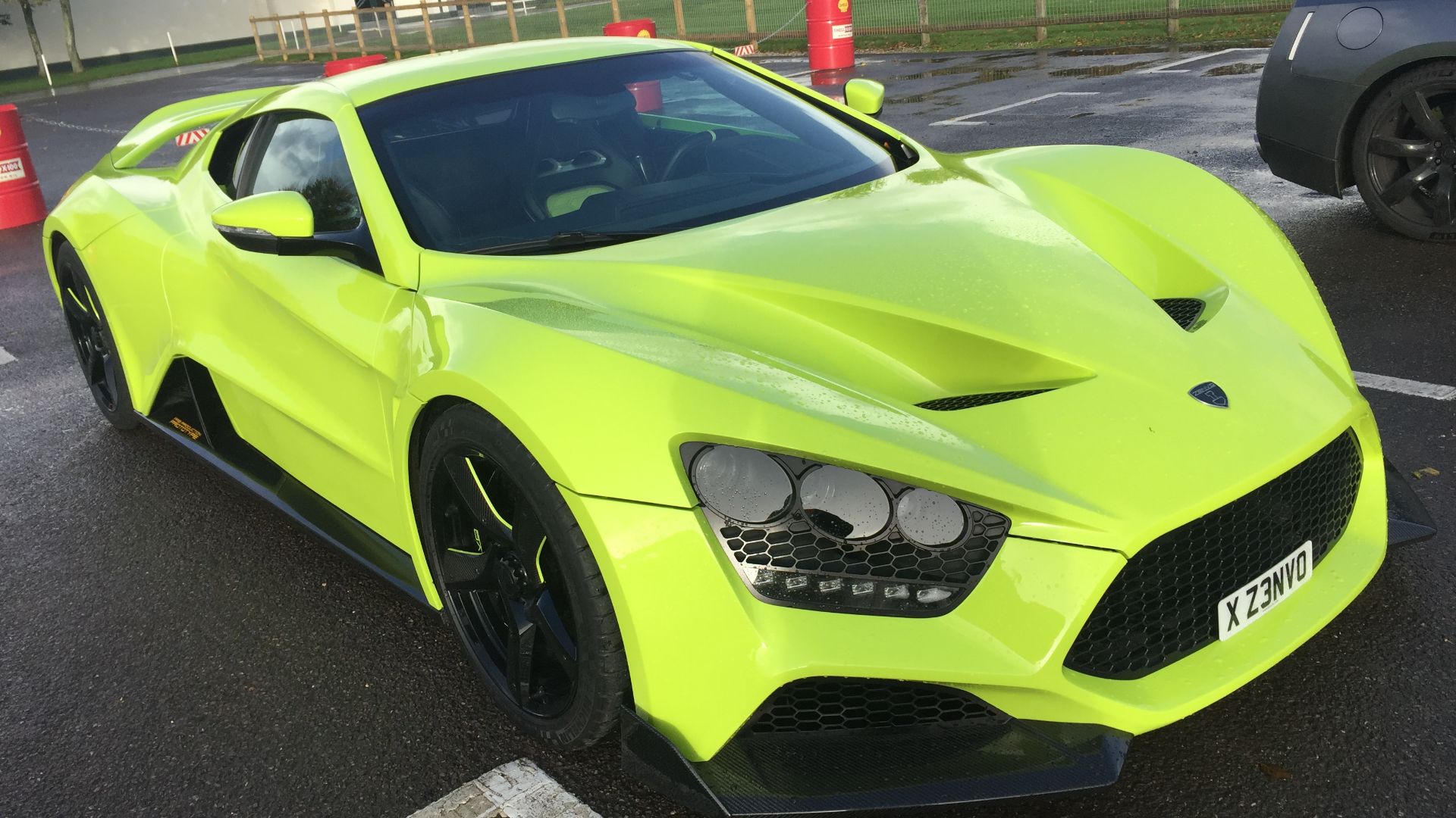 File:Zenvo TS1 front wing.jpg