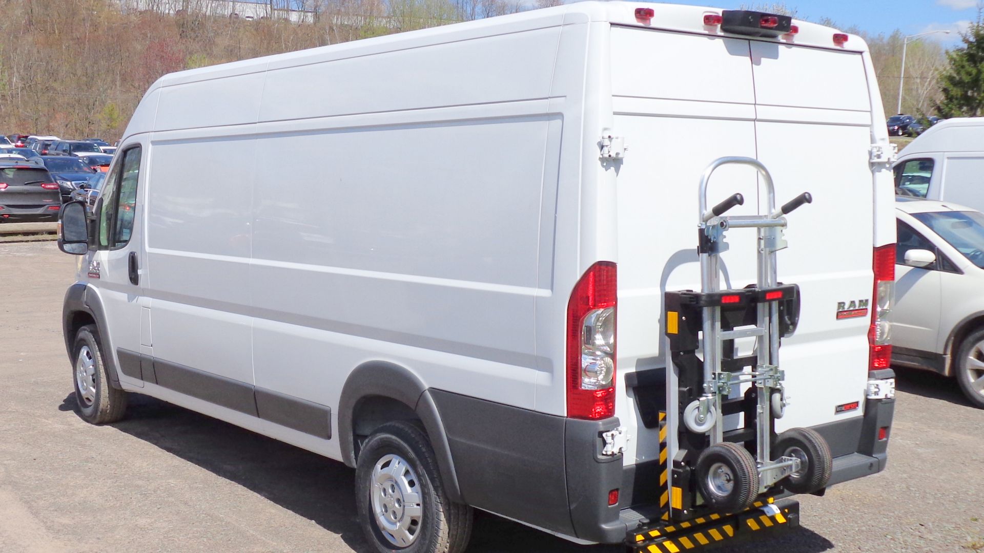 File:Fiat Ducato RAM ProMaster HTS Systems Hand Truck Sentry System.jpg