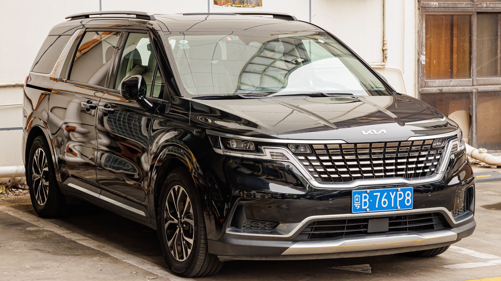 File:KIA CARNIVAL (KA4) China (3).jpg