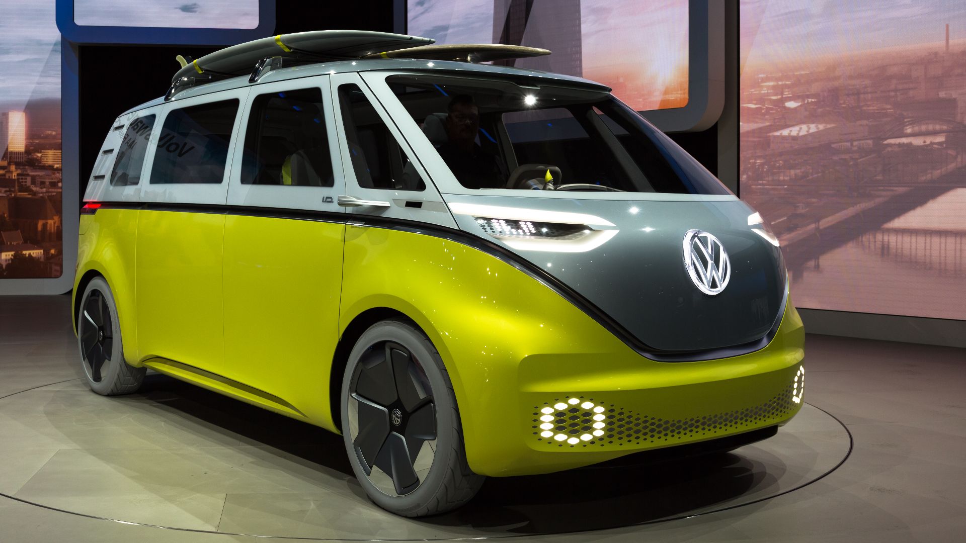 File:Volkswagen press conference, IAA 2017, Frankfurt (1Y7A2075).jpg