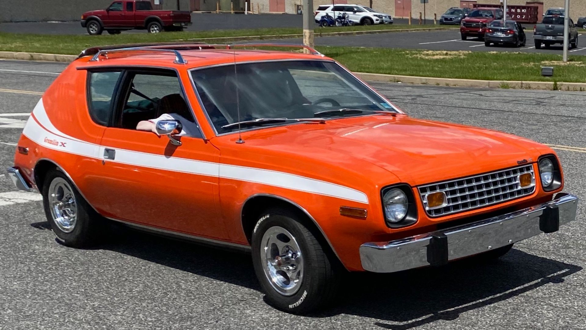 File:1977 AMC Gremlin X red at show 2021 - 1of5.jpg