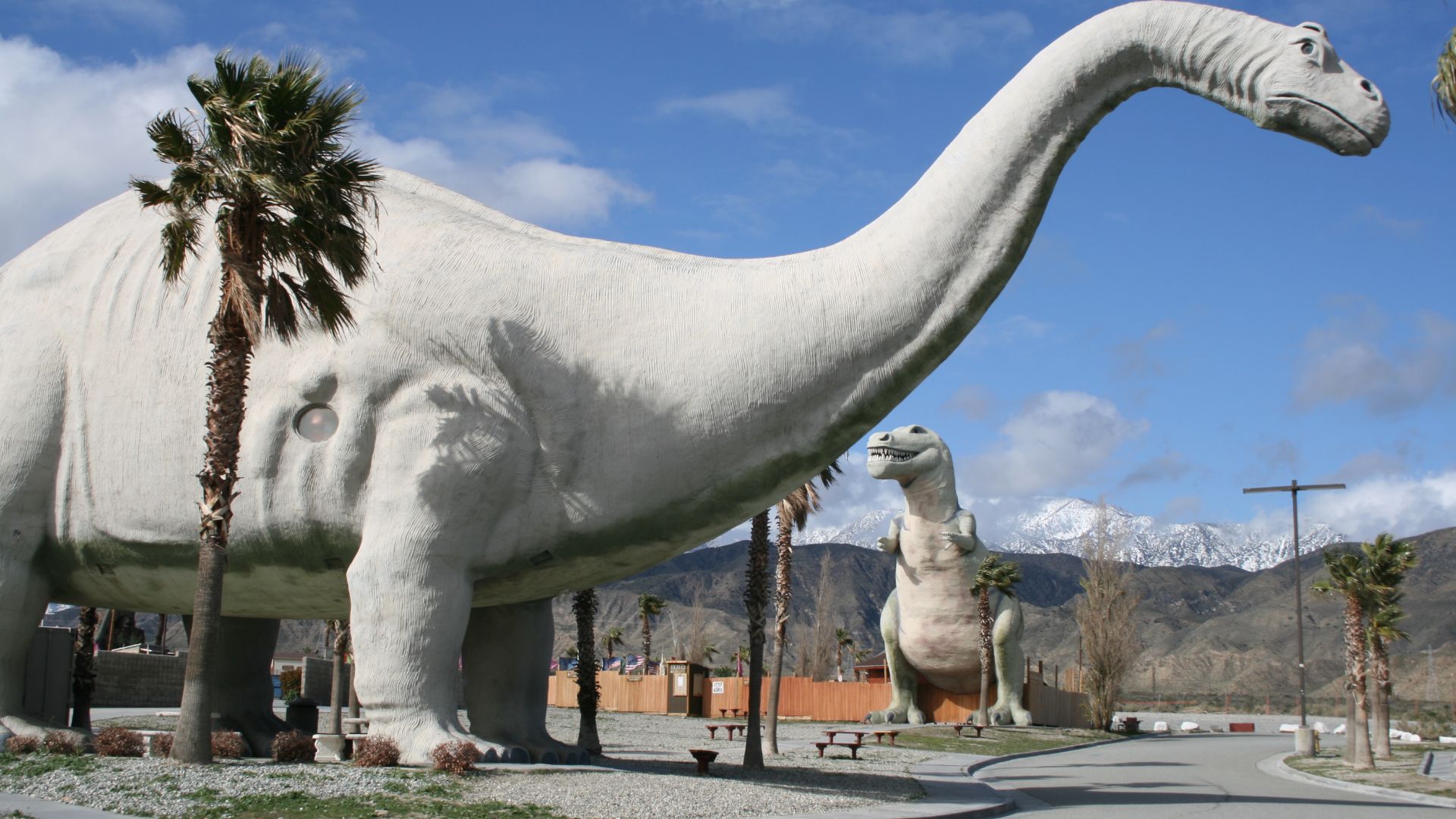 File:Cabazon-Dinosaurs-2.jpg