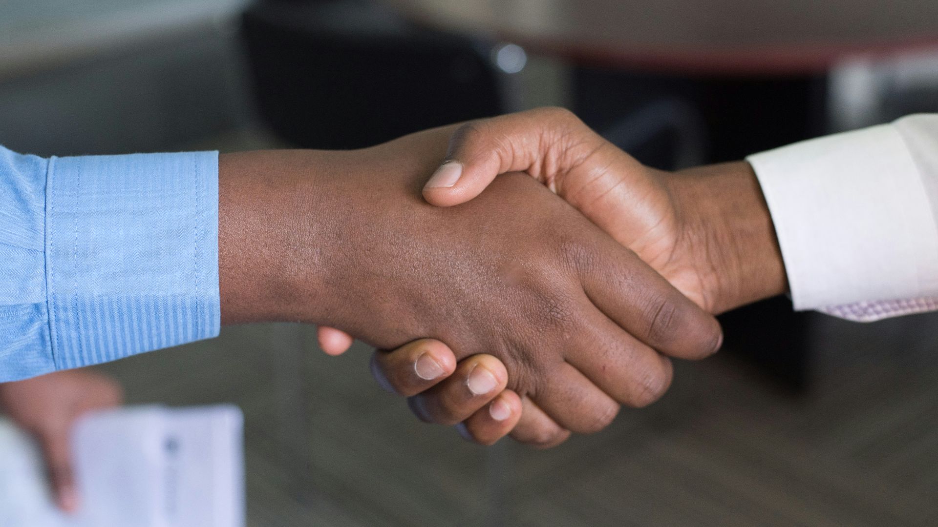 two person handshaking