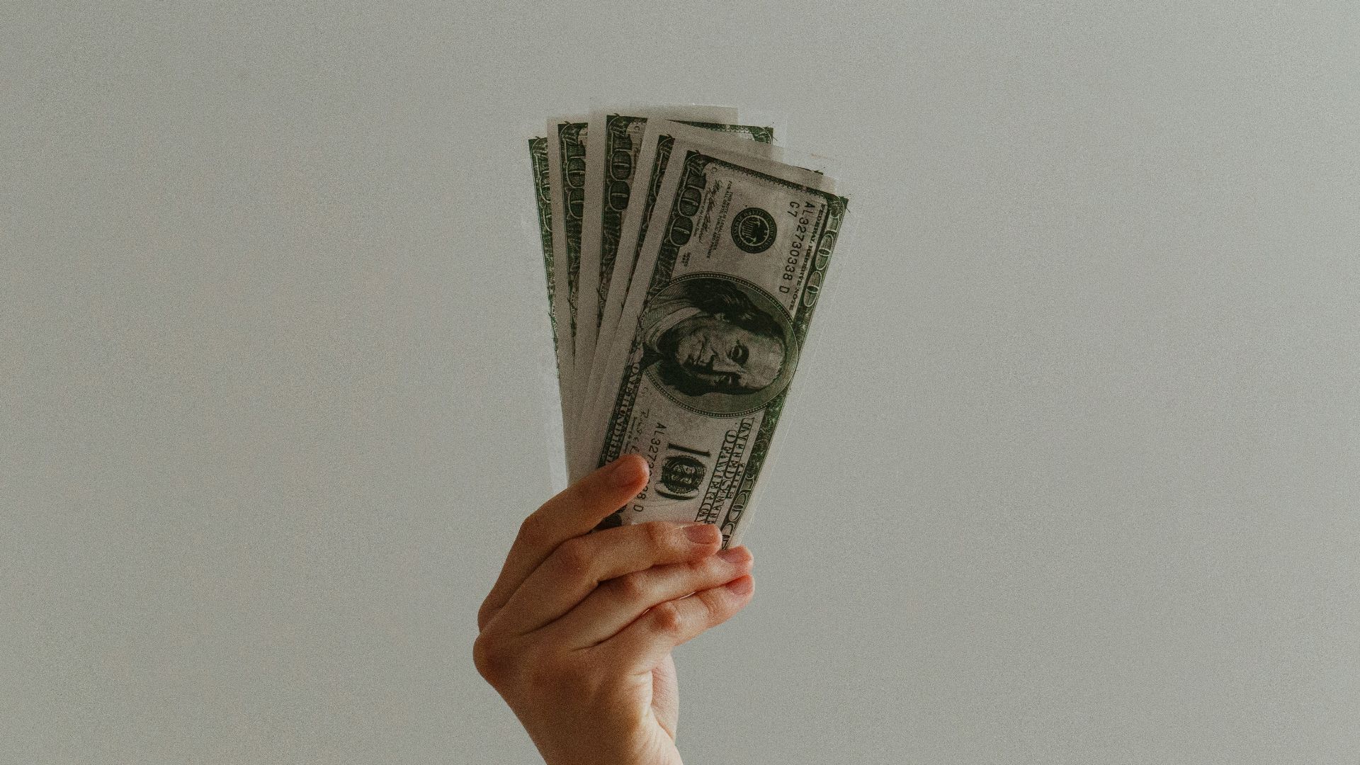 100 US dollar banknote