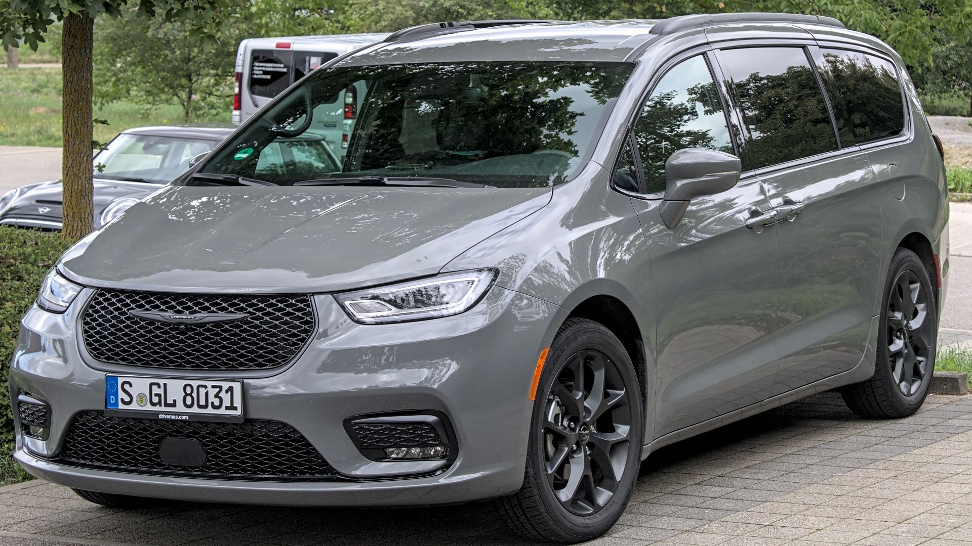 File:Chrysler Pacifica (RU) IMG 8281.jpg