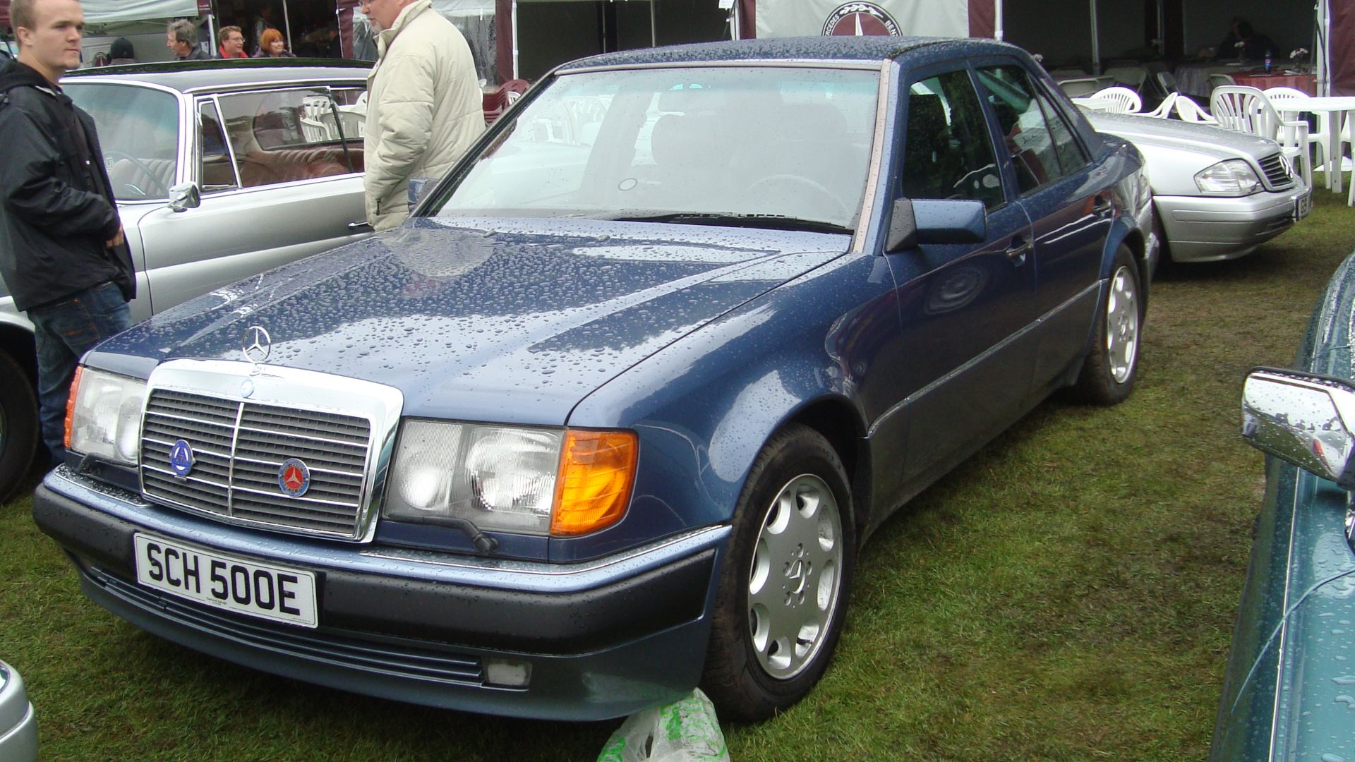 File:1991 Mercedes 500 E (19365774581).jpg